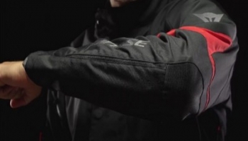 La homologación de los productos Dainese para moto